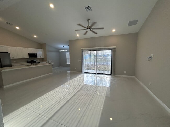 Photo - 2601 NE Juanita Pl