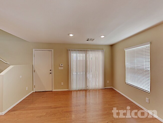 963 Eureka Dunes Ave