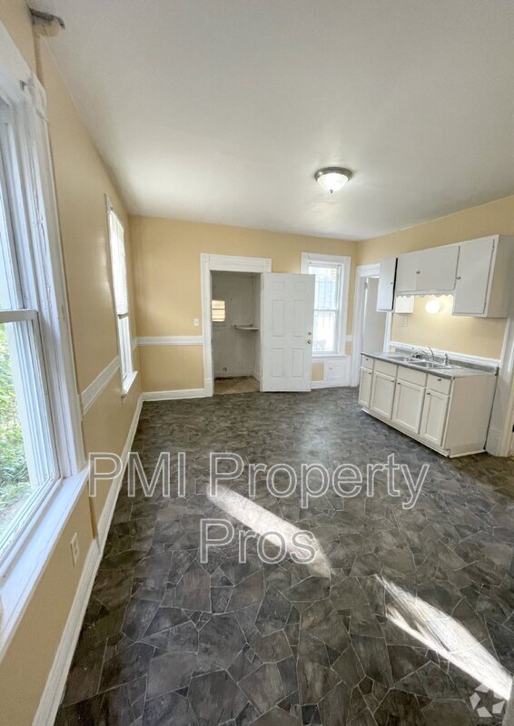 Building Photo - 2163 N 39th St Unit  Rental