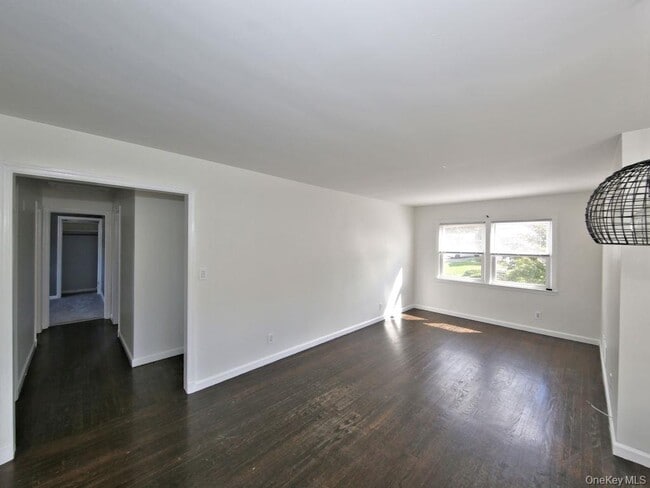 Photo - 295 Gainsborg Ave E Unit 2