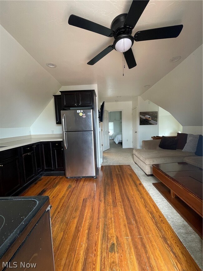 1451 W 116th St