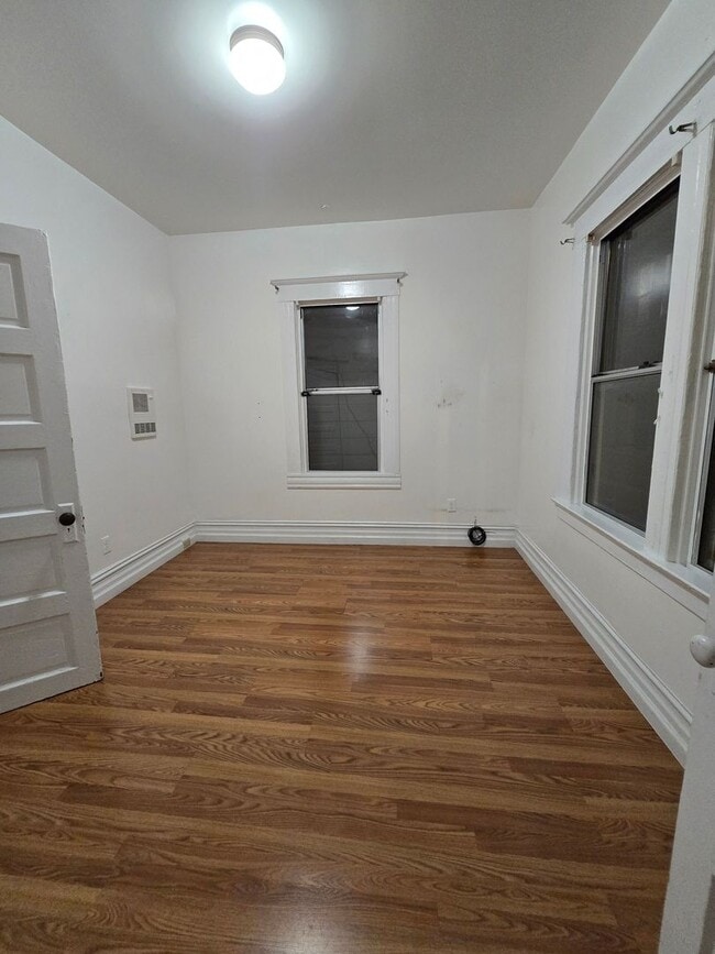 Building Photo - Cypress Street 8-14 Unit 8