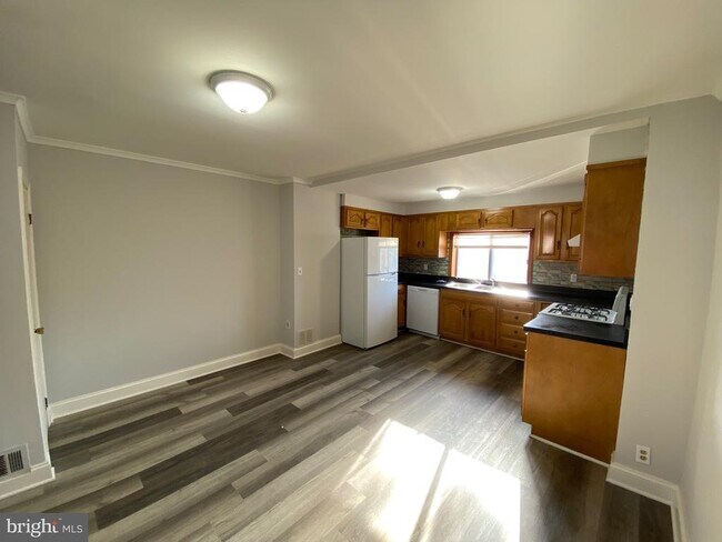 Photo - 338 Gusryan St