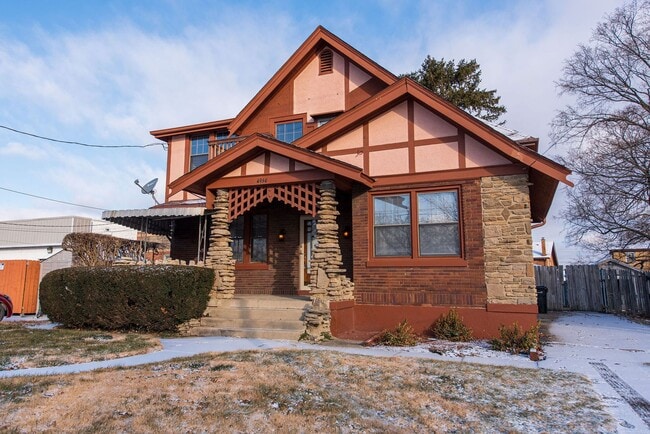 Photo - Beautifully updated Tudor style duplex. Upper unit. Large rooms. 2 balconies, private entry. Fenc... Unit #1 Ferguson Pl 4950