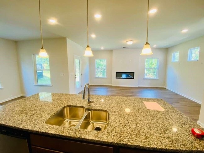 Photo - 804 Dundee Wy