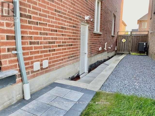 Photo - 66 Juglans Crescent