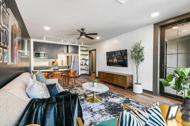 Photo - 611 Commerce St Unidad ID1267070P