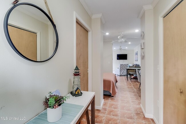 Photo - 176 Markham Dr