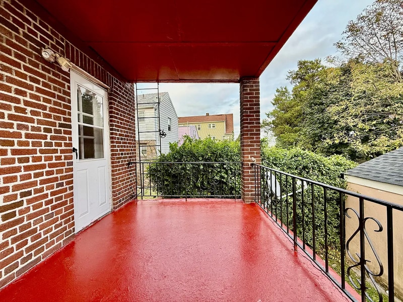 Photo - 115 Cowles Ave