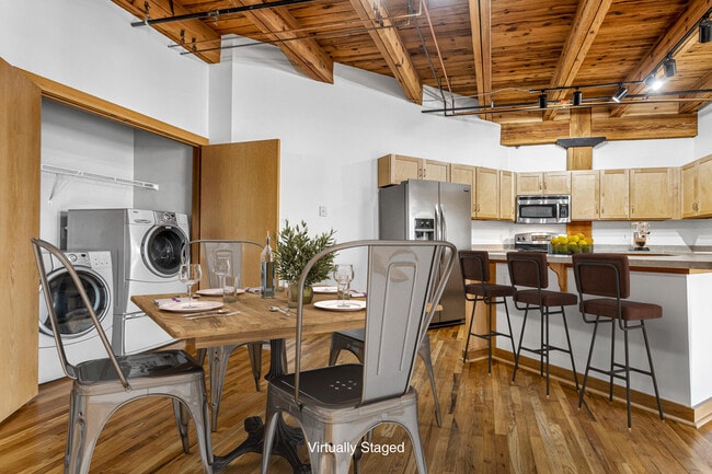 Photo - 413 N 2nd St