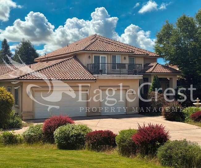 Luxury Bella Terra Estate with Mountain & Vineyard Views