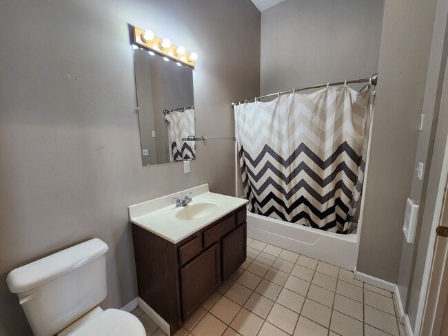 Photo - 101 S Main St Unit APT 3