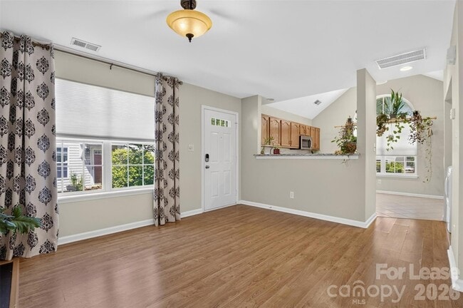 Photo - 9020 Roseton Ln
