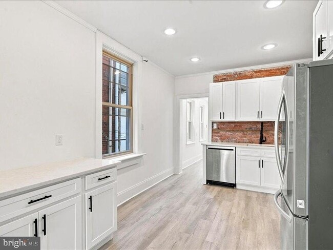 Photo - 2428 E Huntingdon St