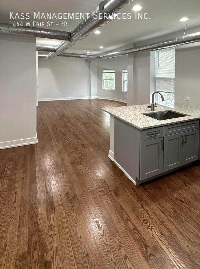 Photo - 1444 W Erie St Unit 3B