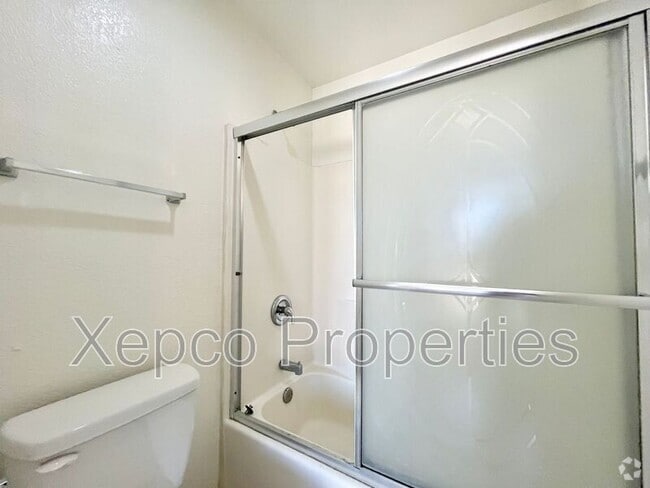 Building Photo - 13615 Verbena Dr Unit B Rental