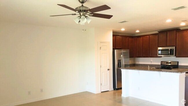 Building Photo - 200 Primrose Dr Rental