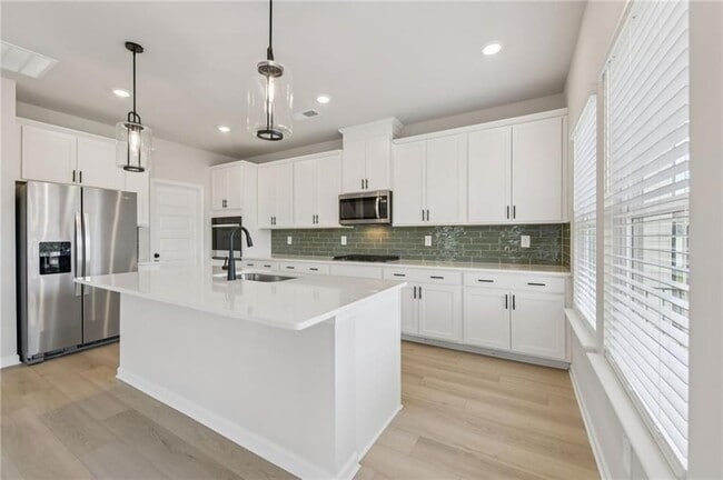 Photo - 2968 Sweet Red Cir