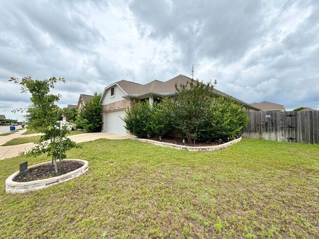Photo - 877 Centerra Hills Cir