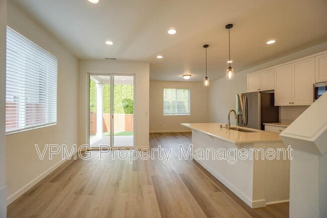 Photo - 2301 SW 5th Pl