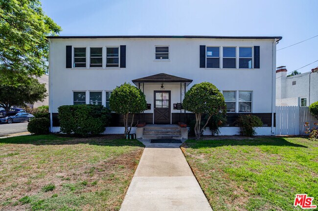 Photo - 930 E Lexington Dr Unit 3