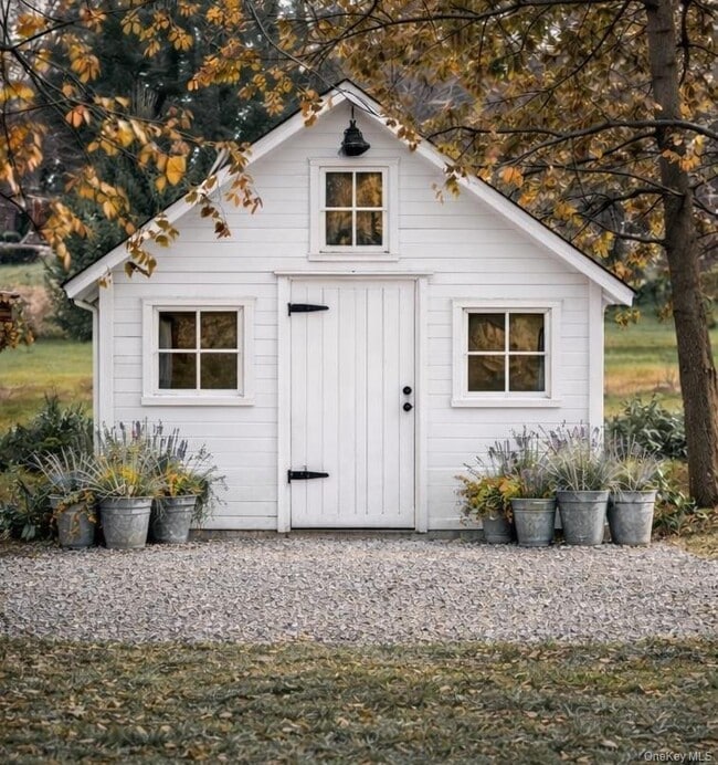 Photo - 460 Lasher Rd