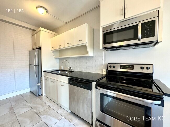Photo - 710 W 48th St Unit 303