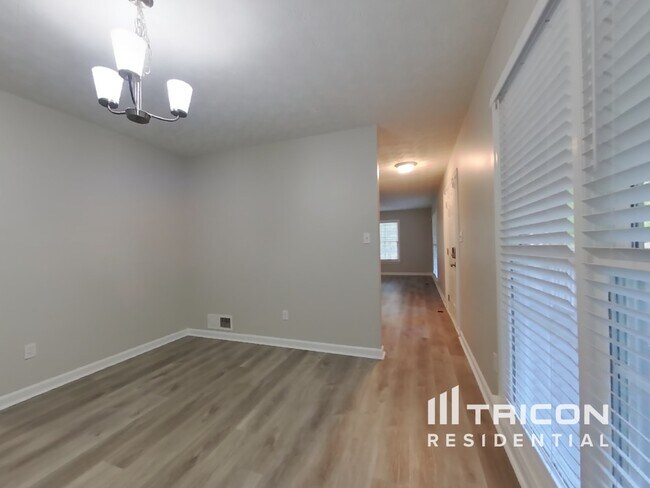 Photo - 220 Stevenson Trail