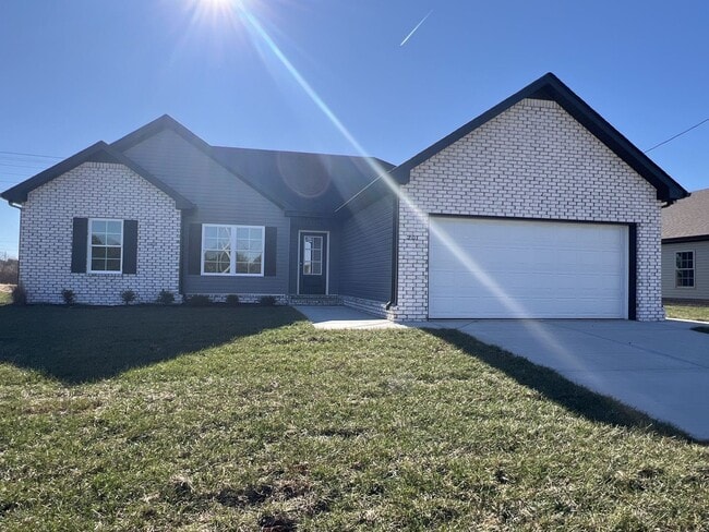 BEAUTIFUL 3 BEDROOM 2 BATHROOM HOME IN SCE... - BEAUTIFUL 3 BEDROOM 2 BATHROOM HOME IN SCE...