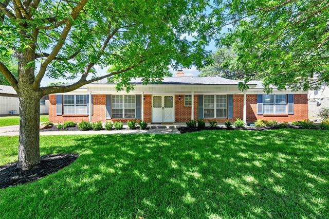 Photo - 312 Hillview Dr House