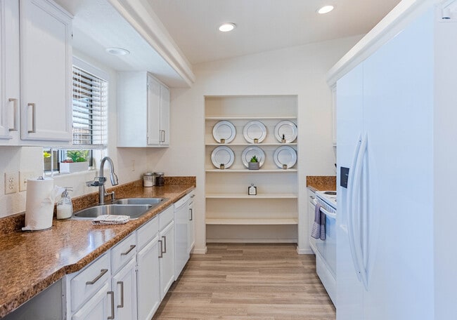 Photo - 3280 Rocking Horse Dr