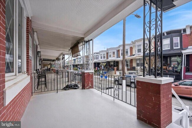 Building Photo - 5551 Addison St