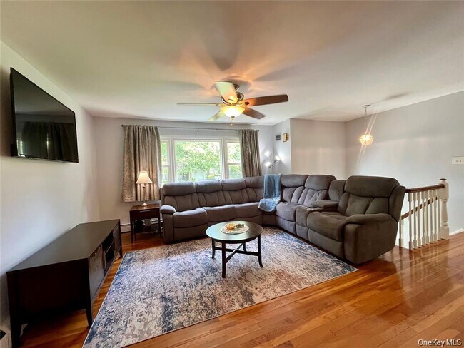 Photo - 33 Island View Ave