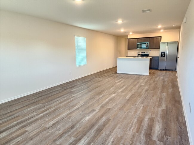 Photo - 1309 Brook Ln