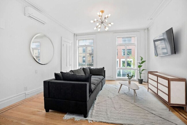 Photo - 257 W 19th St Unidad ID1224967P