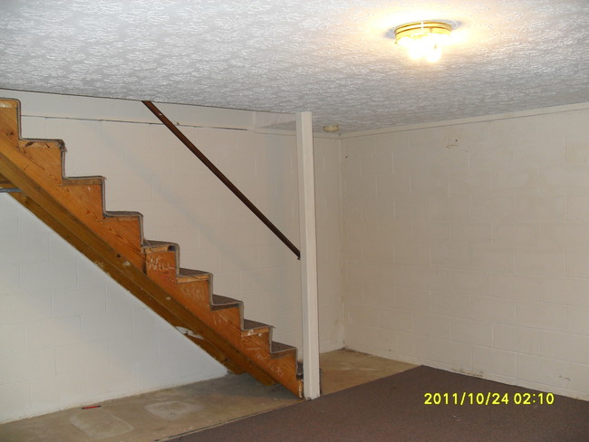 Photo - 4851 Moreland Dr W