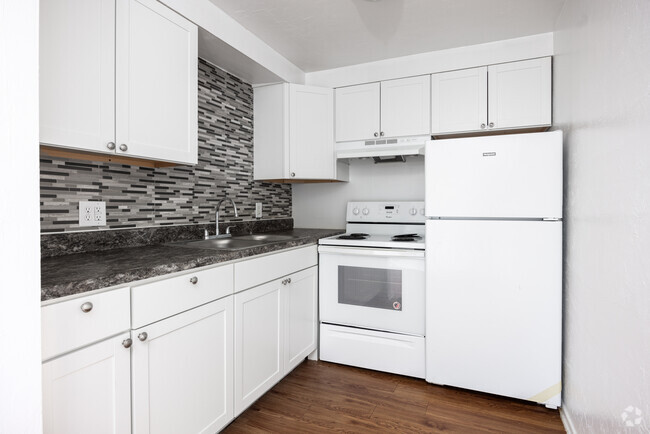 Phase 1: 1BR, 1BA - 600SF Renovated Kitchen - Madison on 20th Apartments