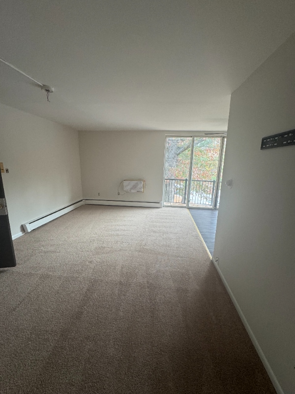 Photo - 100 E Glenolden Ave Unidad B14