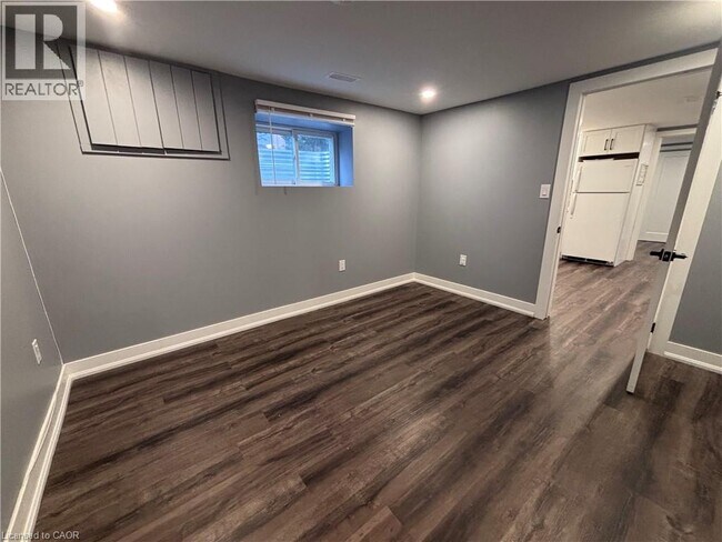 Photo - 185 Bonaventure Dr