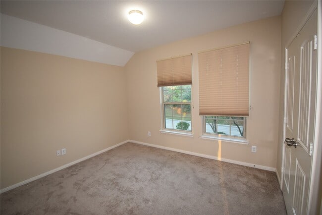 Photo - 51 S Greenprint Cir