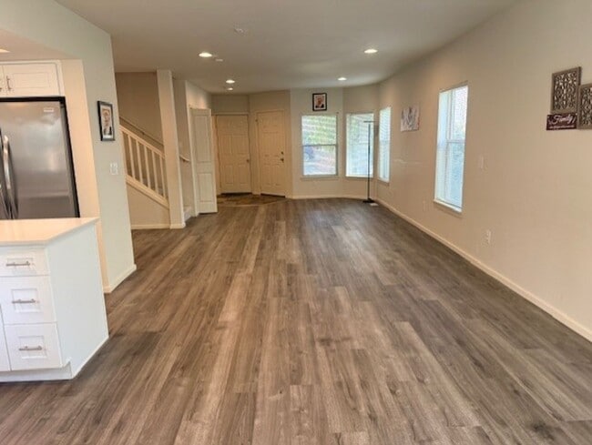 Photo - Stylish Upgraded Townhome Near Redmond Town Center & Sammamish Trail