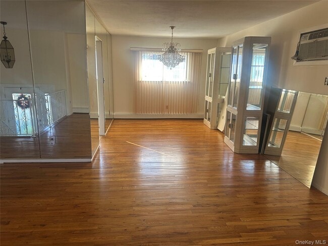 Photo - 308 Essex St