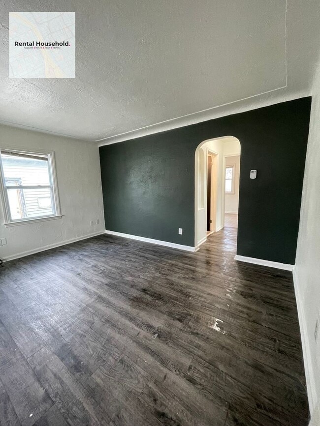 Photo - Bright & Airy 3-Bedroom Bungalow-Move-In Ready!