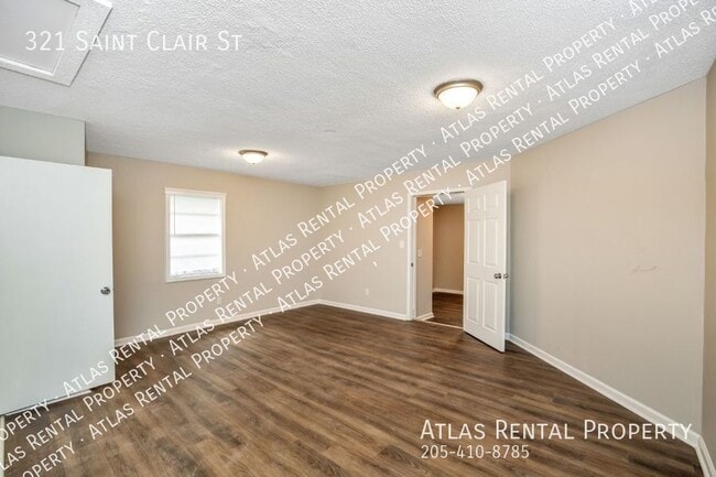 Photo - 321 St Clair St