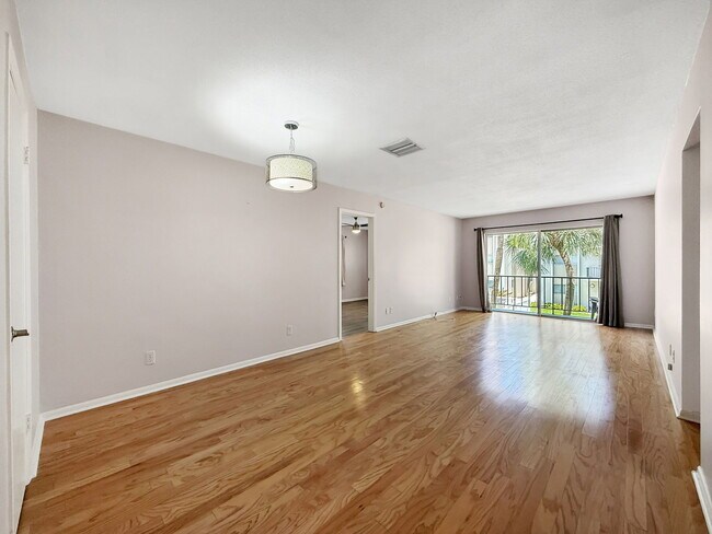 Photo - 4607 W Fig St Unit 209
