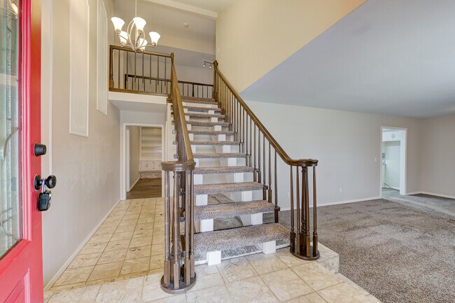 6524 Eastbourne Ln