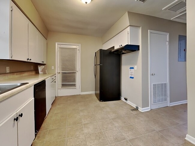 Photo - 1332 Arlingwood Ave