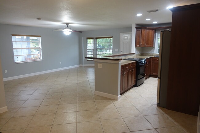 Photo - 7607 S Sherrill St