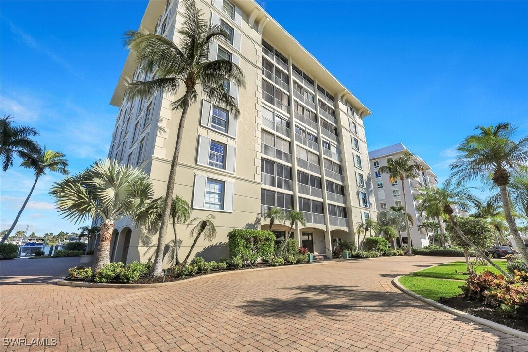 Photo - 2750 Gulf Shore Blvd N Unit 402