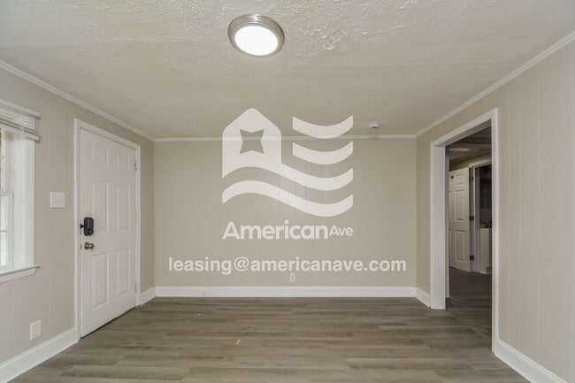 Photo - 707 Wilma St